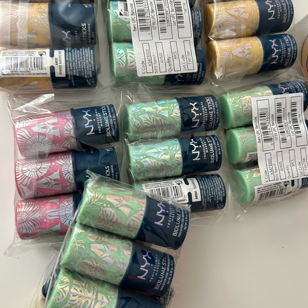NYX biolumes highlighter makeup stick Avatar special edition